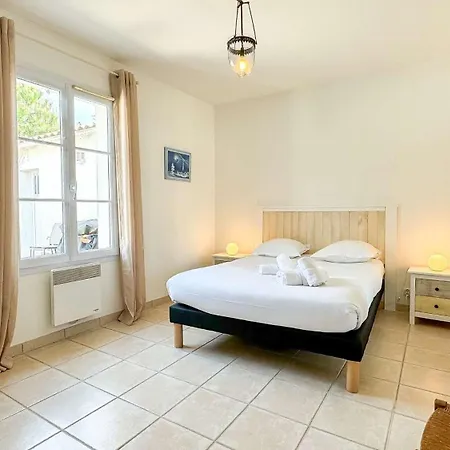 Villa Superbe De Plain-pied Avec Parking Et Jardin